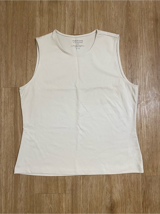 Adrienne Vittadini Tops - Adrienne Vittadini Cream Sleeveless Crewneck Tank Top